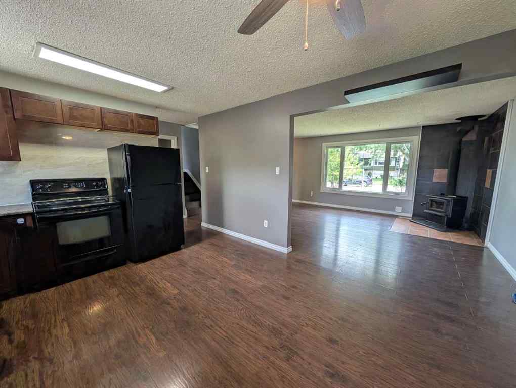 MLS® A2247769 - 2057 7 Avenue NE in Northeast Crescent Heights Medicine Hat, Residential