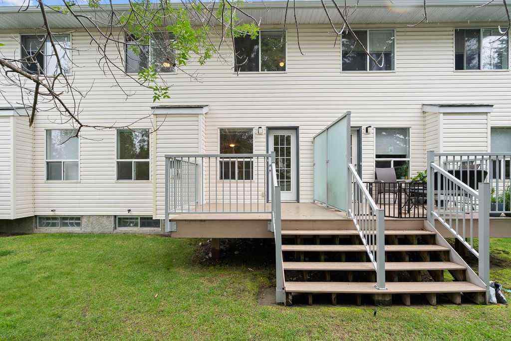 MLS® A2247775 - 31 Silvergrove Close NW in Silver Springs Calgary, Residential