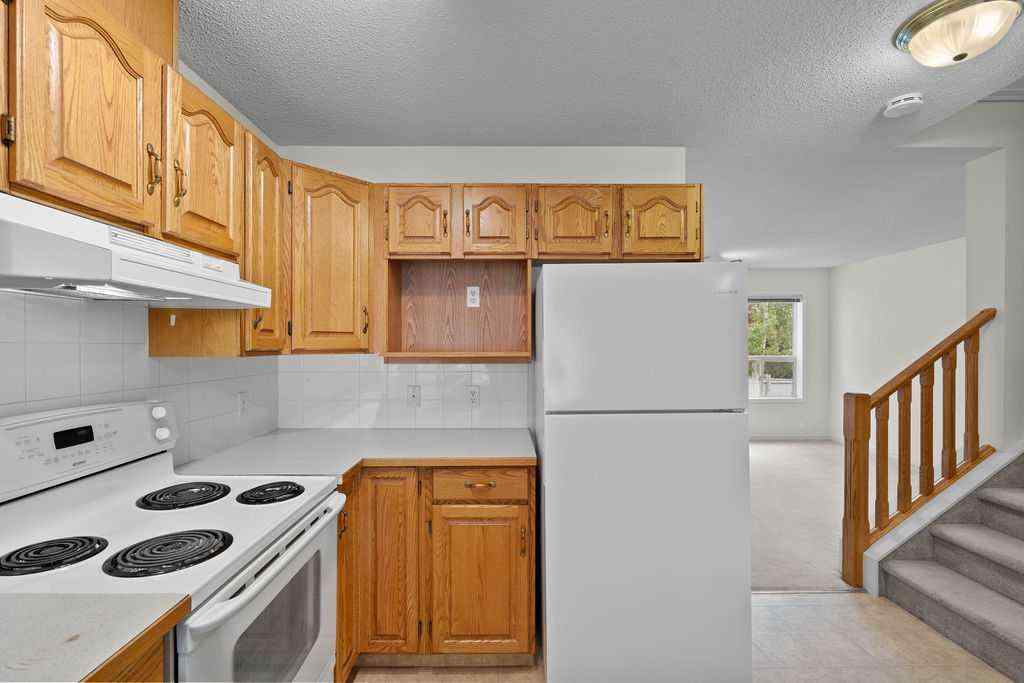 MLS® A2247775 - 31 Silvergrove Close NW in Silver Springs Calgary, Residential