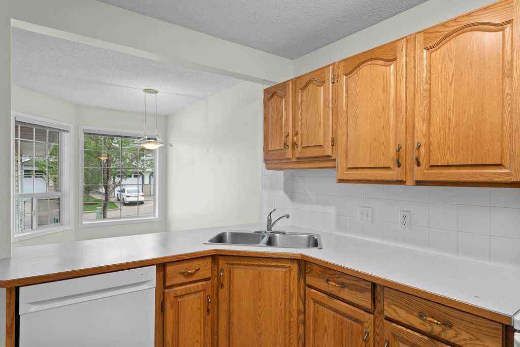 MLS® A2247775 - 31 Silvergrove Close NW in Silver Springs Calgary, Residential