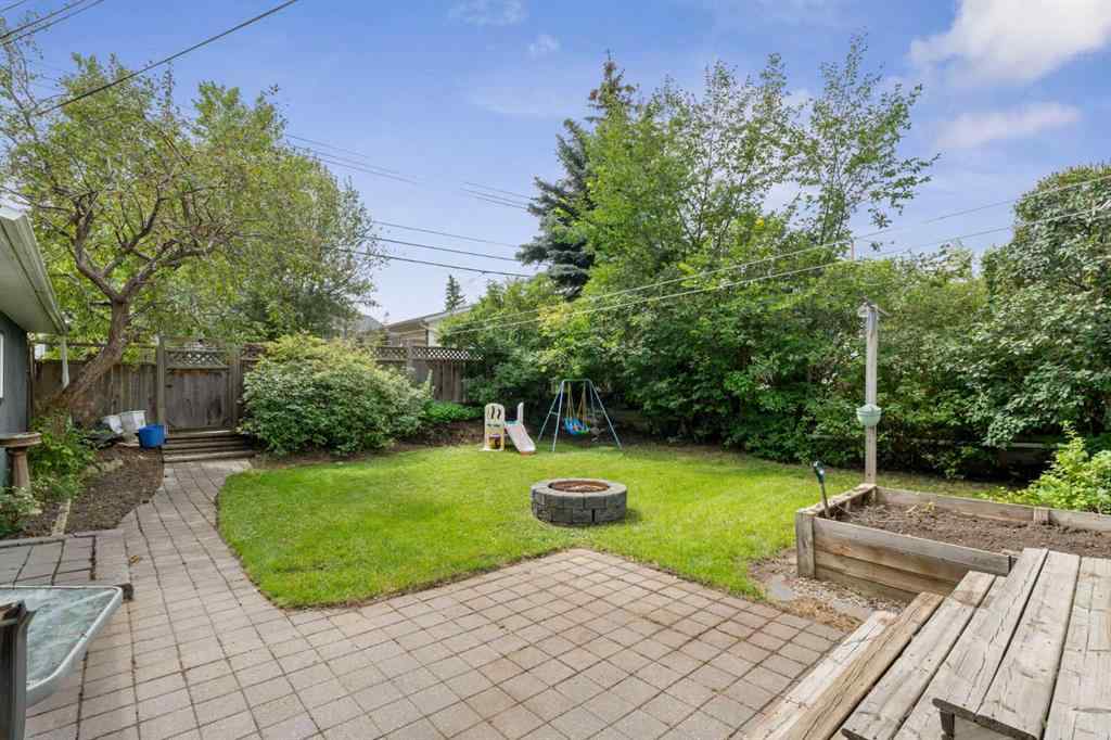 MLS® A2247777 - 439 Hendon Drive NW in Highwood Calgary, Residential
