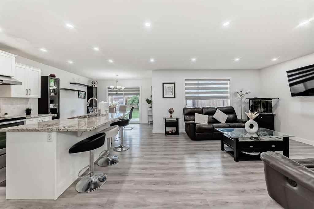 MLS® A2247778 - 246 New Brighton Mews SE in New Brighton Calgary, Residential