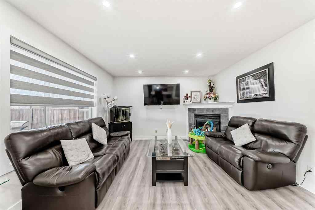 MLS® A2247778 - 246 New Brighton Mews SE in New Brighton Calgary, Residential