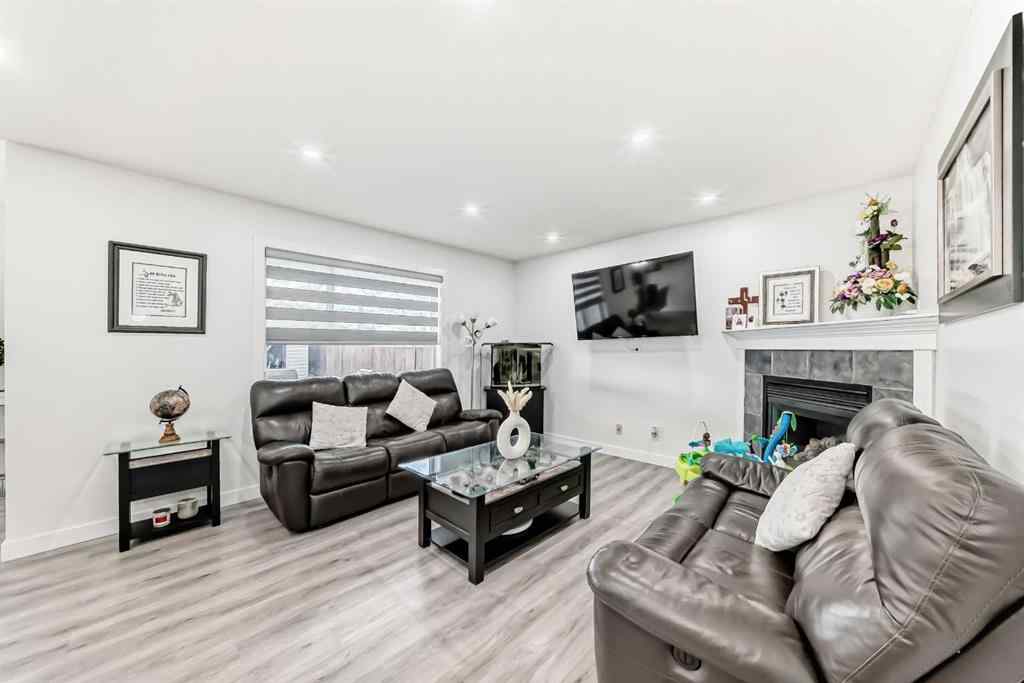 MLS® A2247778 - 246 New Brighton Mews SE in New Brighton Calgary, Residential