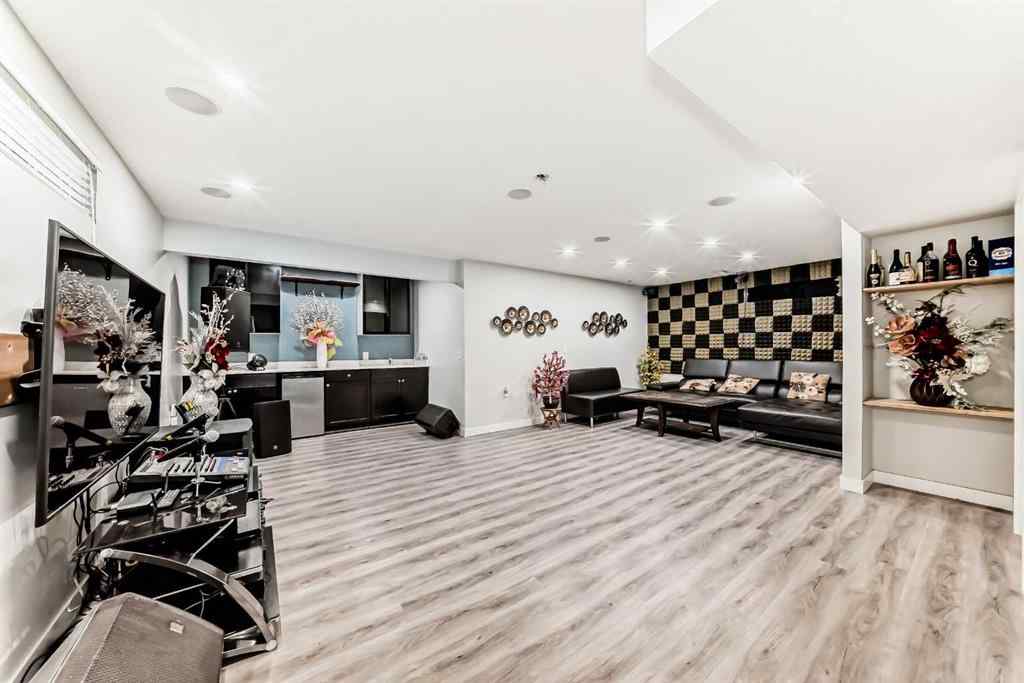 MLS® A2247778 - 246 New Brighton Mews SE in New Brighton Calgary, Residential
