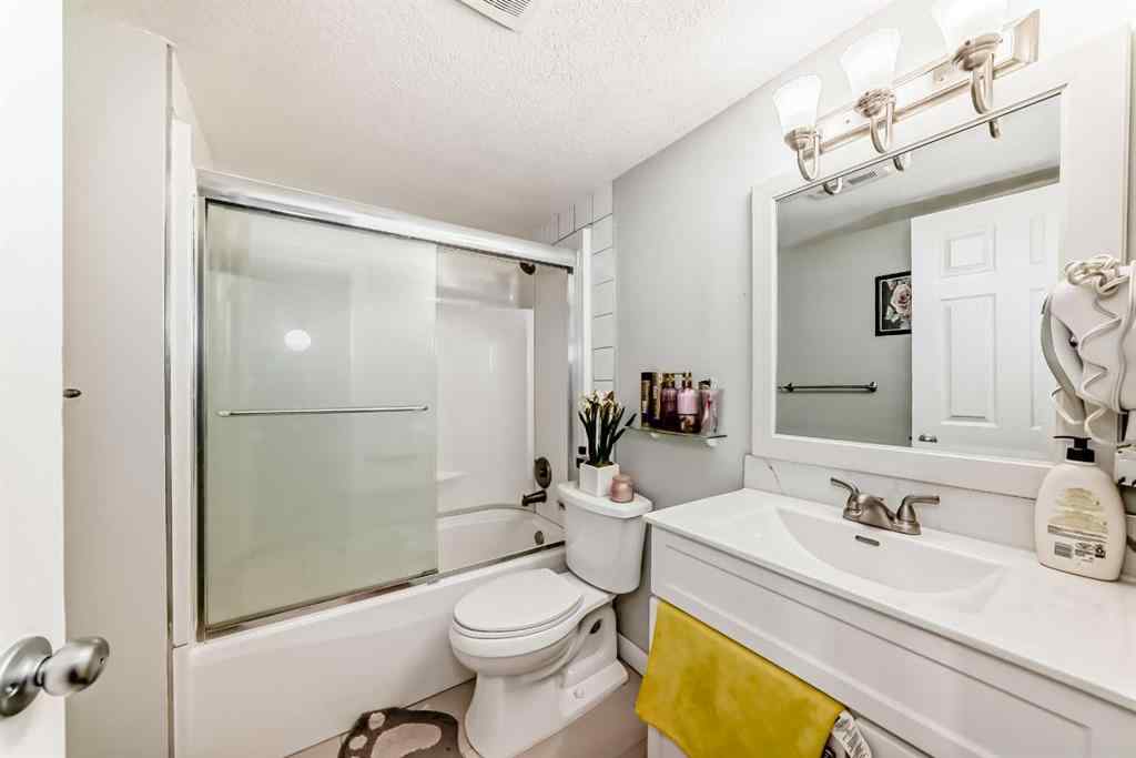 MLS® A2247778 - 246 New Brighton Mews SE in New Brighton Calgary, Residential