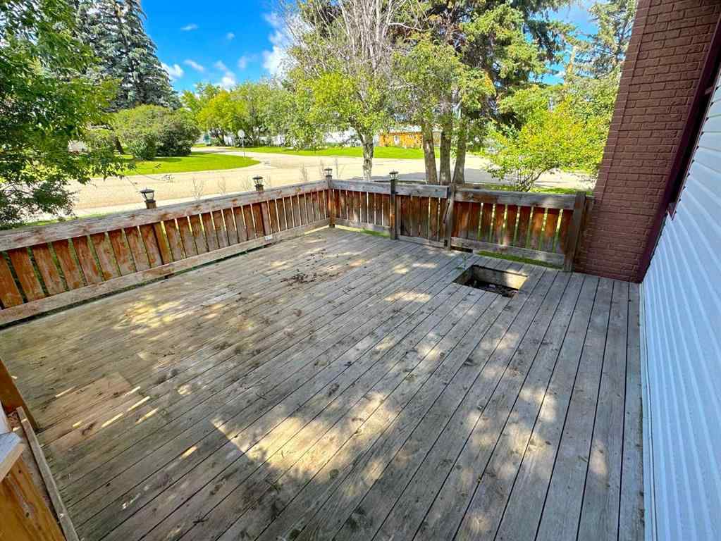 MLS® A2247783 - 4719 46 Avenue  in Palo Sylvan Lake, Residential