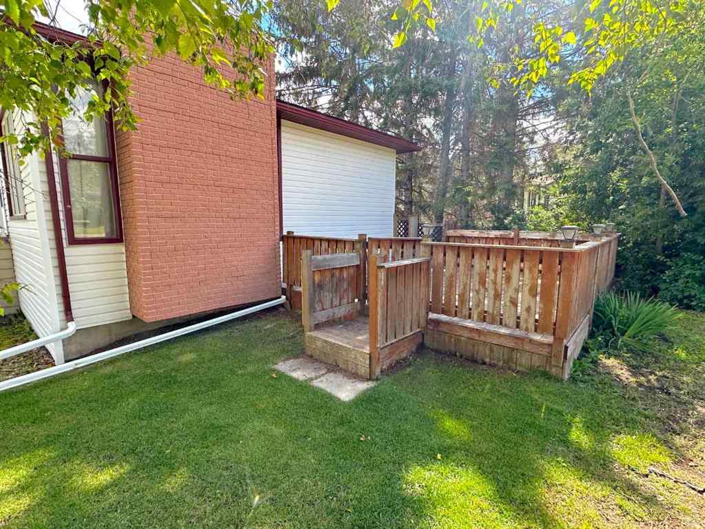 MLS® A2247783 - 4719 46 Avenue  in Palo Sylvan Lake, Residential