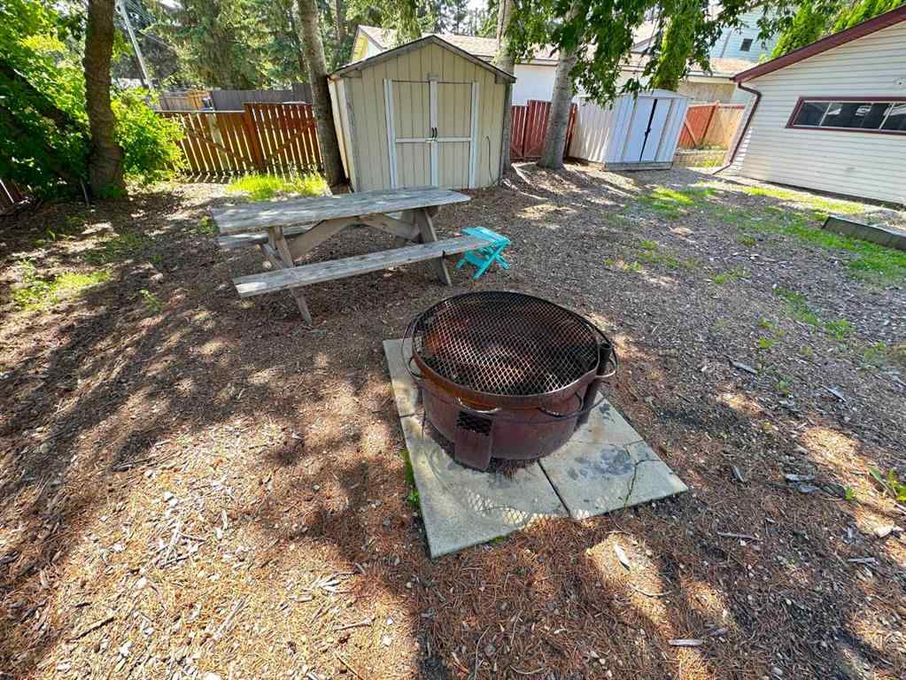 MLS® A2247783 - 4719 46 Avenue  in Palo Sylvan Lake, Residential