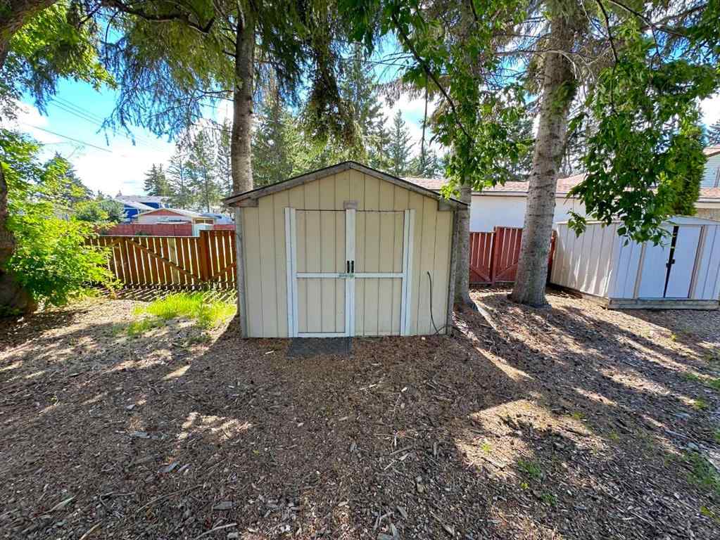 MLS® A2247783 - 4719 46 Avenue  in Palo Sylvan Lake, Residential