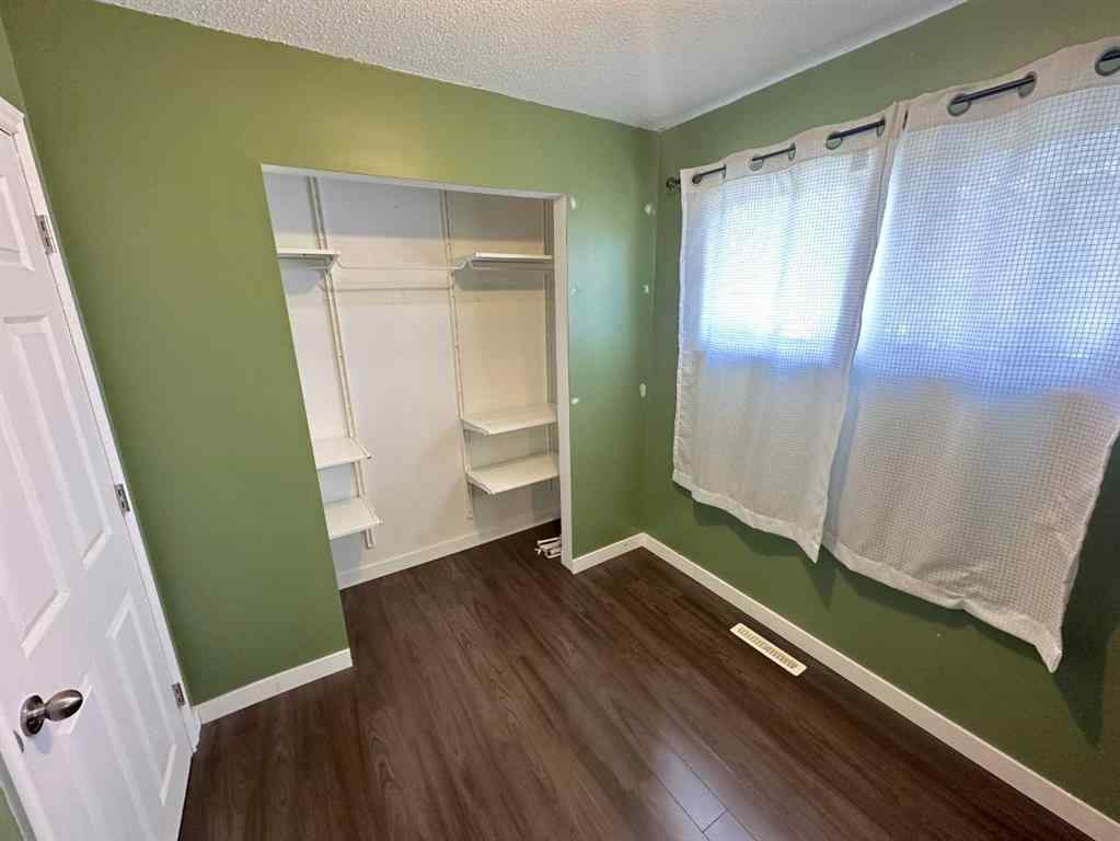 MLS® A2247783 - 4719 46 Avenue  in Palo Sylvan Lake, Residential