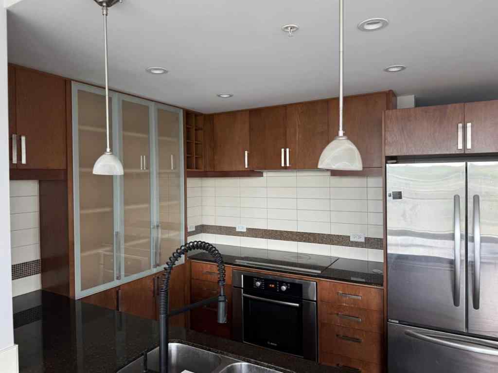 MLS® A2247812 - Unit #803 888 4 Avenue SW in Downtown Commercial Core Calgary, Residential