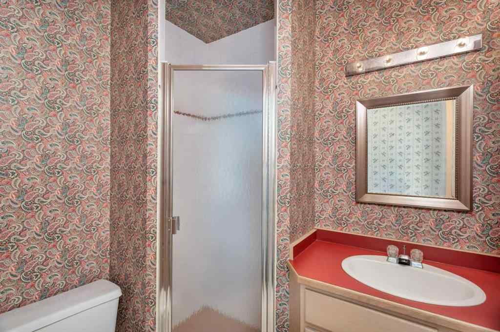 MLS® A2247824 - 180 Marina Bay Court  in Marina Bay Sylvan Lake, Residential