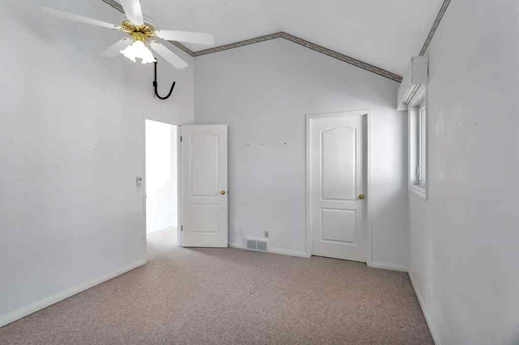 MLS® A2247824 - 180 Marina Bay Court  in Marina Bay Sylvan Lake, Residential