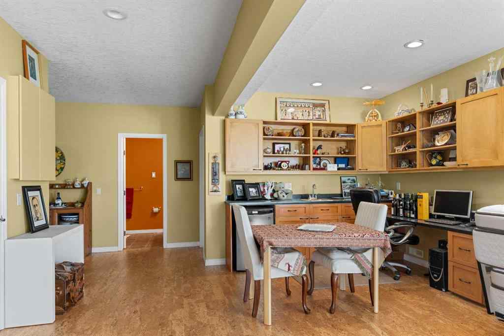 MLS® A2247831 - 38 Sienna Ridge Landing SW in Signal Hill Calgary, Residential