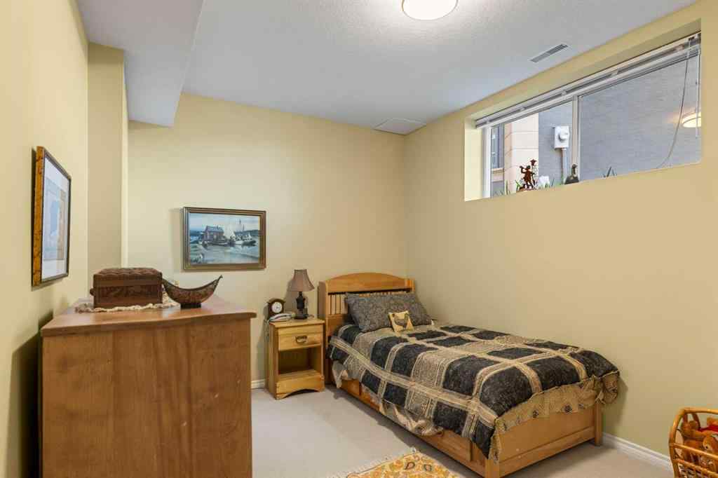 MLS® A2247831 - 38 Sienna Ridge Landing SW in Signal Hill Calgary, Residential