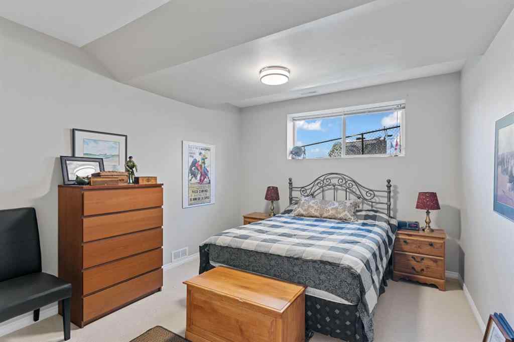 MLS® A2247831 - 38 Sienna Ridge Landing SW in Signal Hill Calgary, Residential