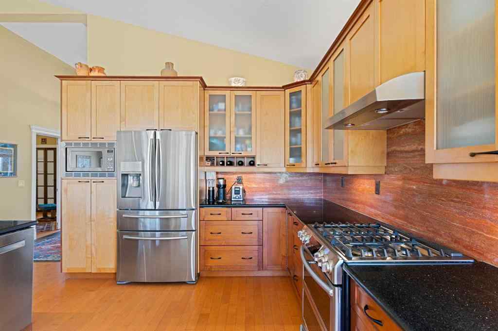 MLS® A2247831 - 38 Sienna Ridge Landing SW in Signal Hill Calgary, Residential