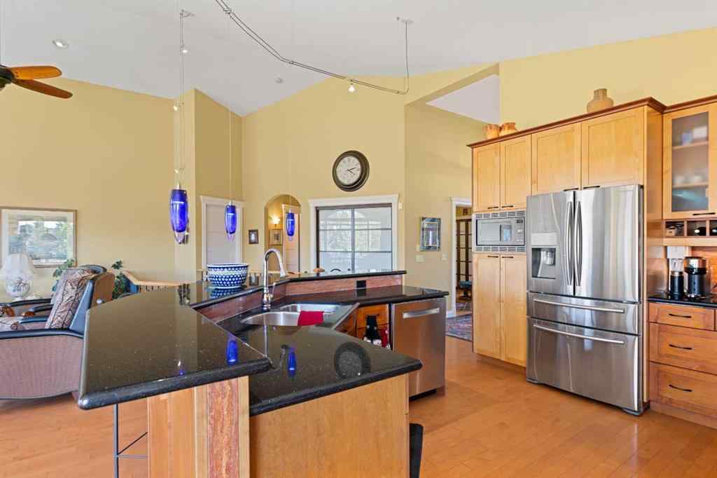 MLS® A2247831 - 38 Sienna Ridge Landing SW in Signal Hill Calgary, Residential