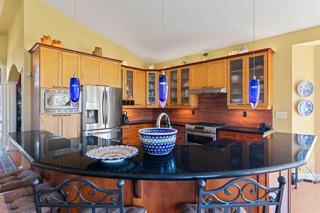 MLS® A2247831 - 38 Sienna Ridge Landing SW in Signal Hill Calgary, Residential
