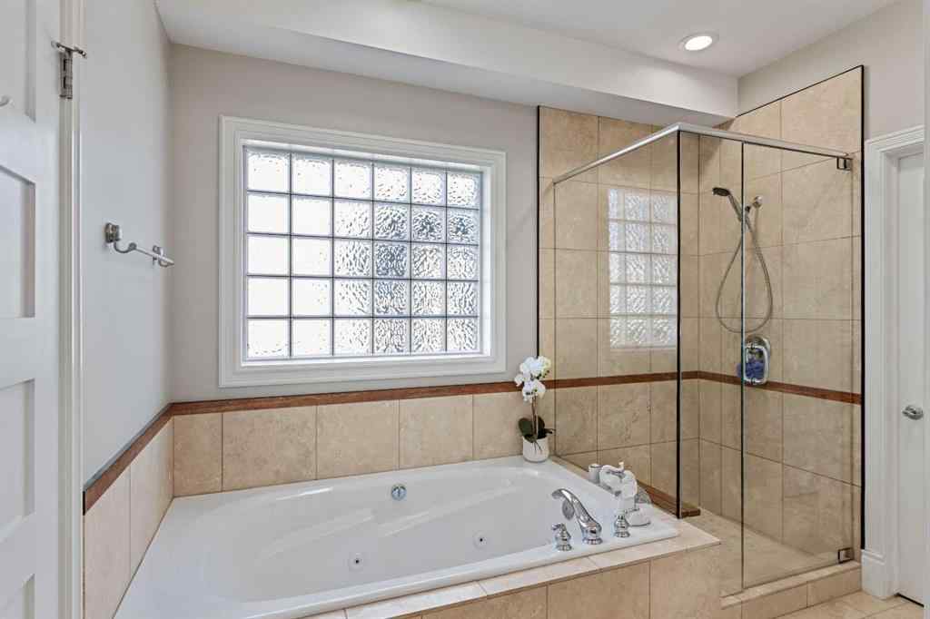 MLS® A2247831 - 38 Sienna Ridge Landing SW in Signal Hill Calgary, Residential