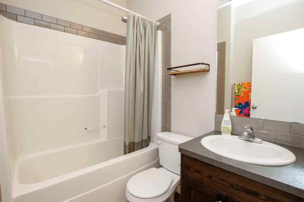 MLS® A2247835 - 6 Henderson Crescent  in Hawkridge Estates Penhold, Residential