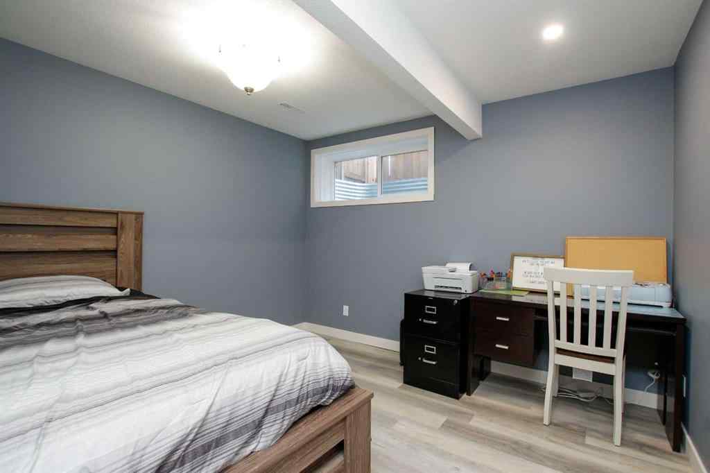 MLS® A2247835 - 6 Henderson Crescent  in Hawkridge Estates Penhold, Residential