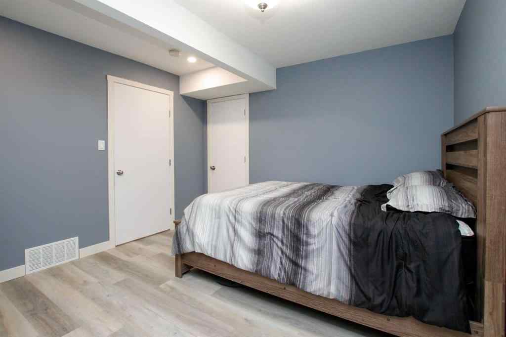 MLS® A2247835 - 6 Henderson Crescent  in Hawkridge Estates Penhold, Residential
