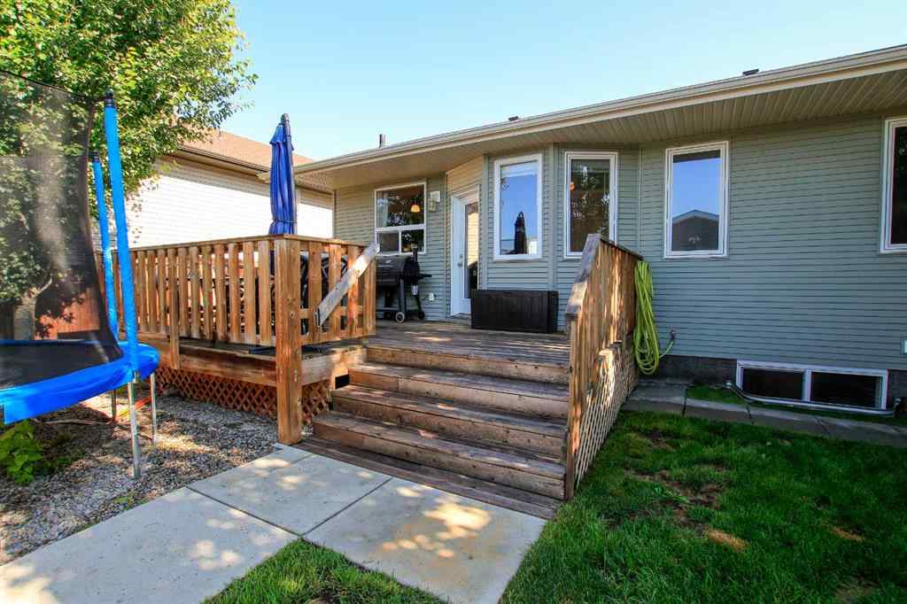 MLS® A2247835 - 6 Henderson Crescent  in Hawkridge Estates Penhold, Residential