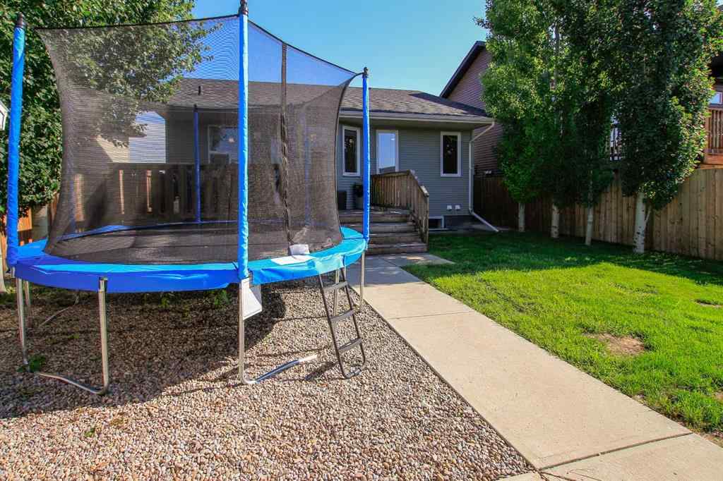 MLS® A2247835 - 6 Henderson Crescent  in Hawkridge Estates Penhold, Residential