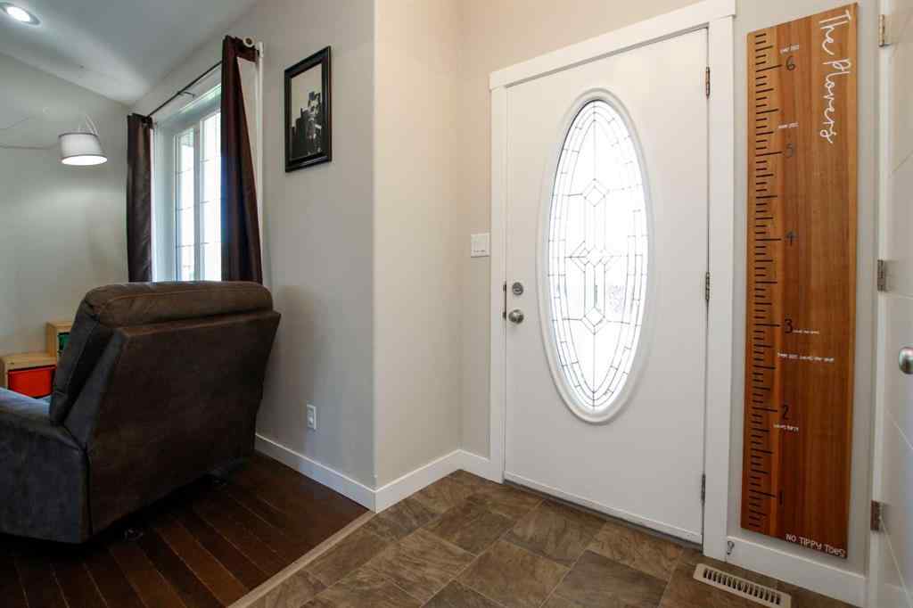 MLS® A2247835 - 6 Henderson Crescent  in Hawkridge Estates Penhold, Residential