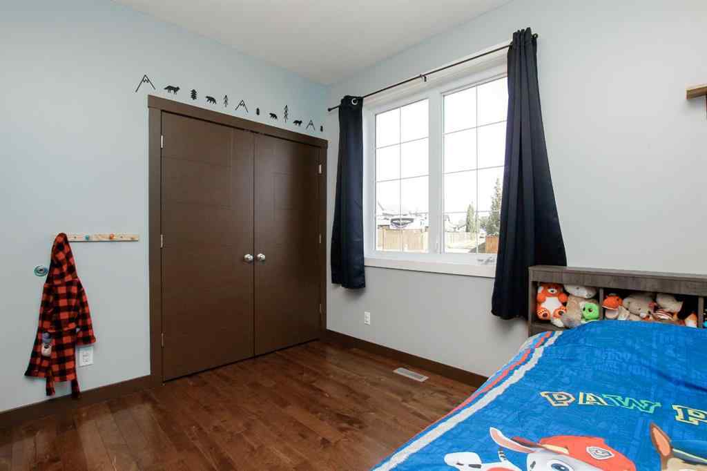 MLS® A2247835 - 6 Henderson Crescent  in Hawkridge Estates Penhold, Residential