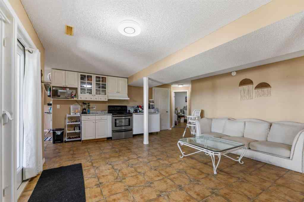 MLS® A2247840 - 732 1 Avenue  in NONE Irricana, Residential