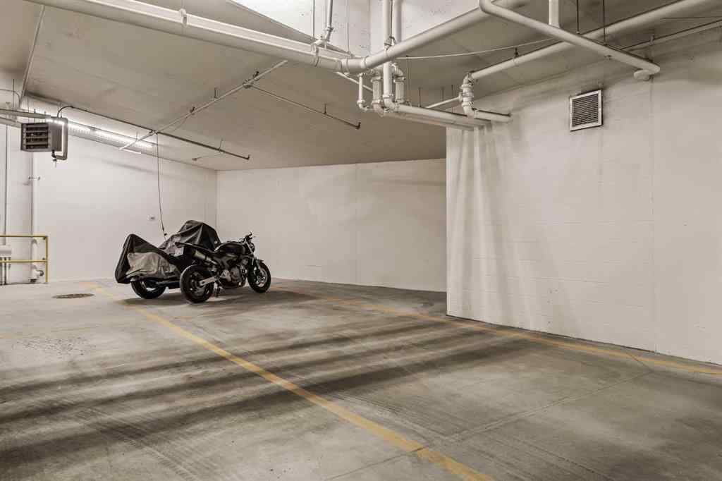 MLS® A2247865 - Unit #108 38 Quarry Gate SE in Douglasdale/Glen Calgary, Residential