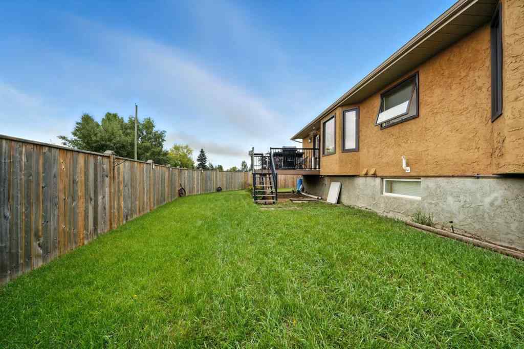 MLS® A2247866 - 69 Bruns Crescent  in Bruns Park Lacombe, Residential