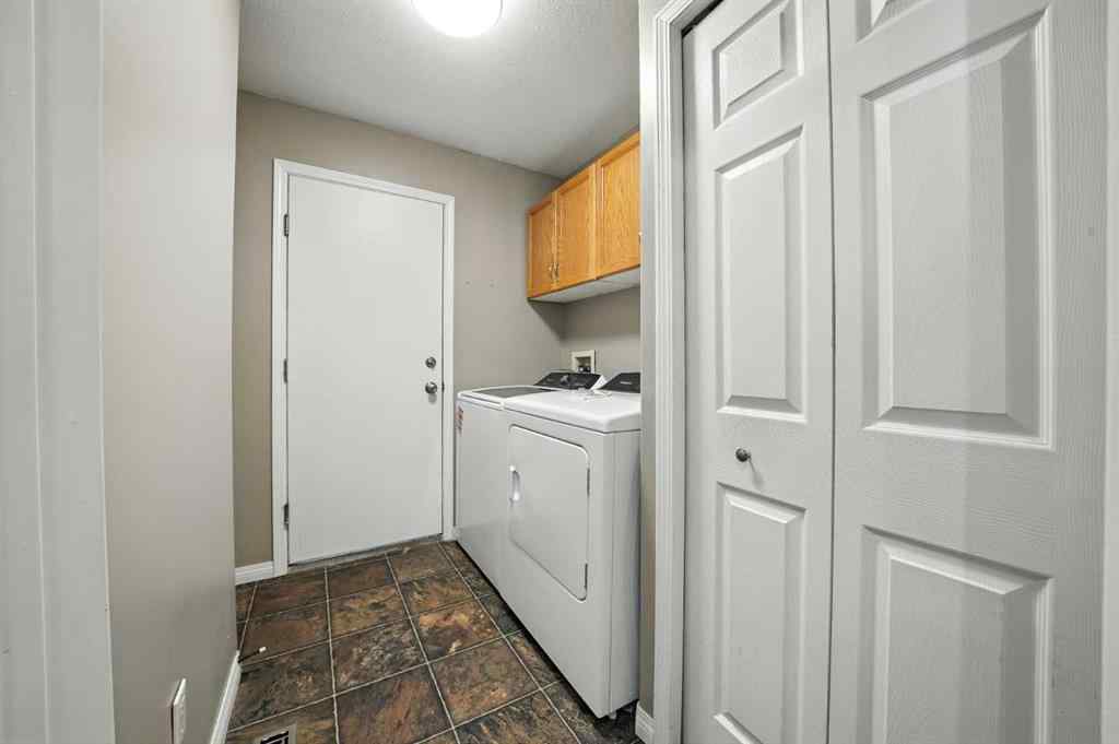 MLS® A2247866 - 69 Bruns Crescent  in Bruns Park Lacombe, Residential