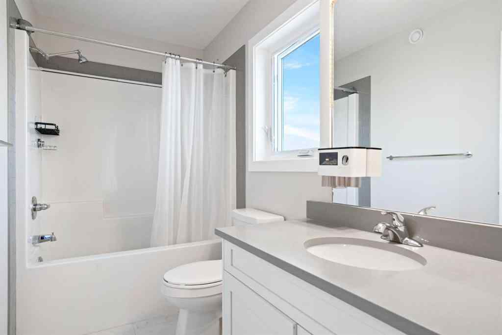 MLS® A2247873 - 818 Hampshire Crescent NE in Hampton Hills High River, Residential