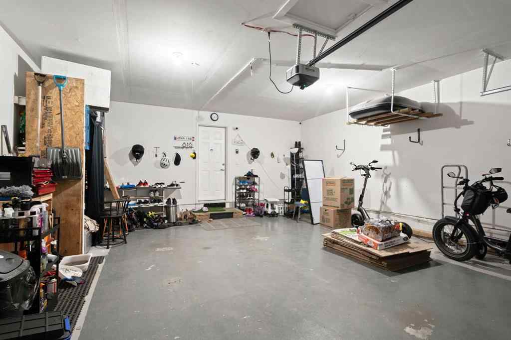 MLS® A2247873 - 818 Hampshire Crescent NE in Hampton Hills High River, Residential