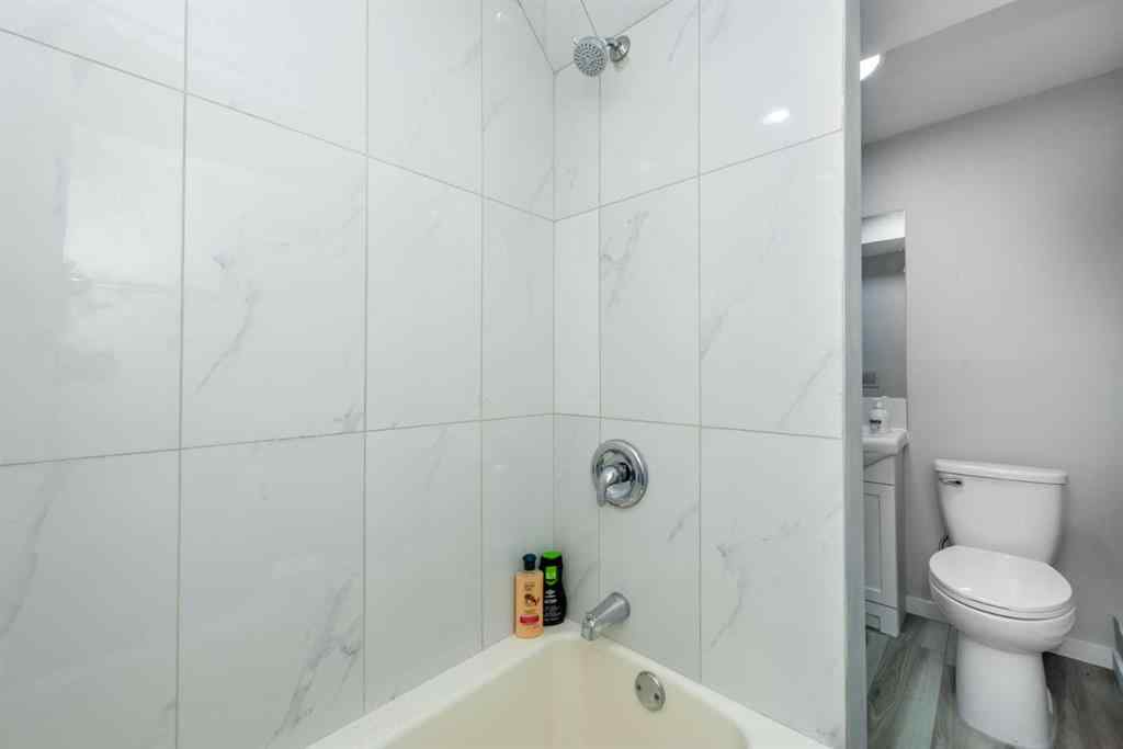 MLS® A2247878 - 2210 35 Street SE in Southview Calgary, Residential