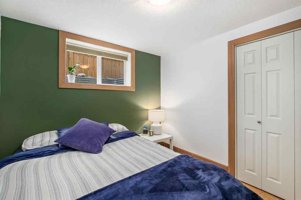 MLS® A2247880 - 5104 Vallance Crescent NW in Varsity Calgary, Residential
