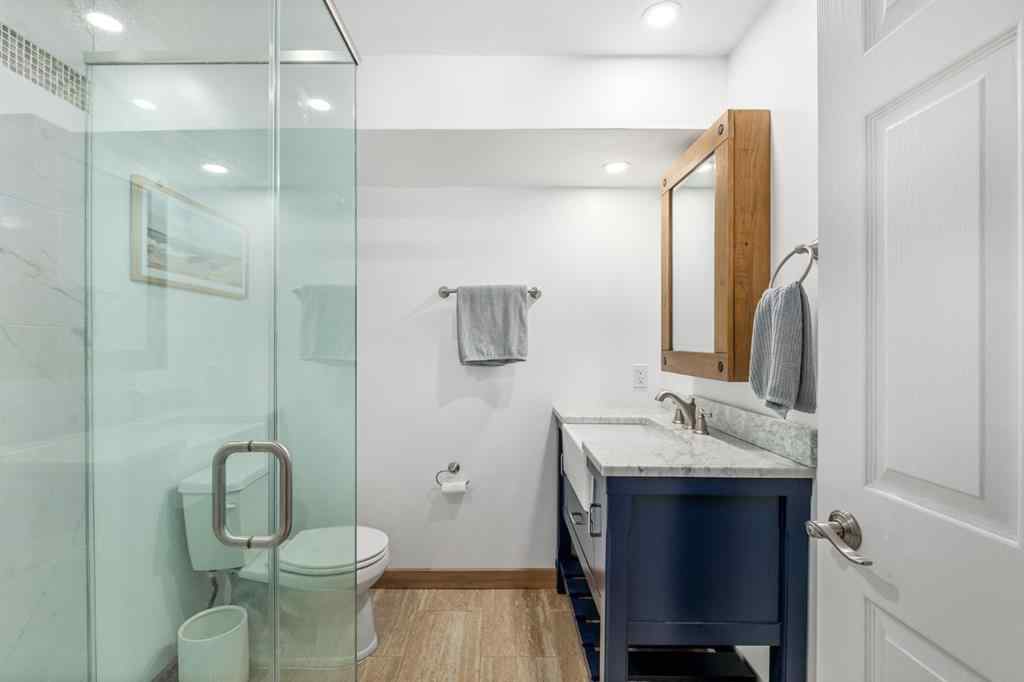 MLS® A2247880 - 5104 Vallance Crescent NW in Varsity Calgary, Residential