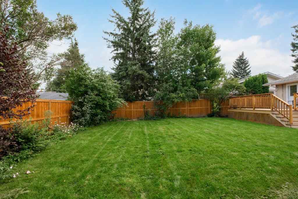 MLS® A2247880 - 5104 Vallance Crescent NW in Varsity Calgary, Residential