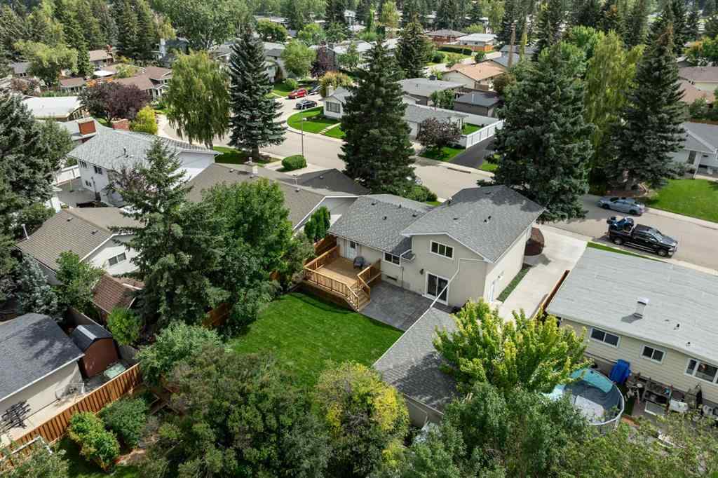 MLS® A2247880 - 5104 Vallance Crescent NW in Varsity Calgary, Residential