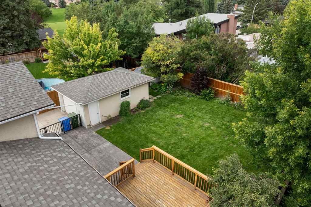 MLS® A2247880 - 5104 Vallance Crescent NW in Varsity Calgary, Residential