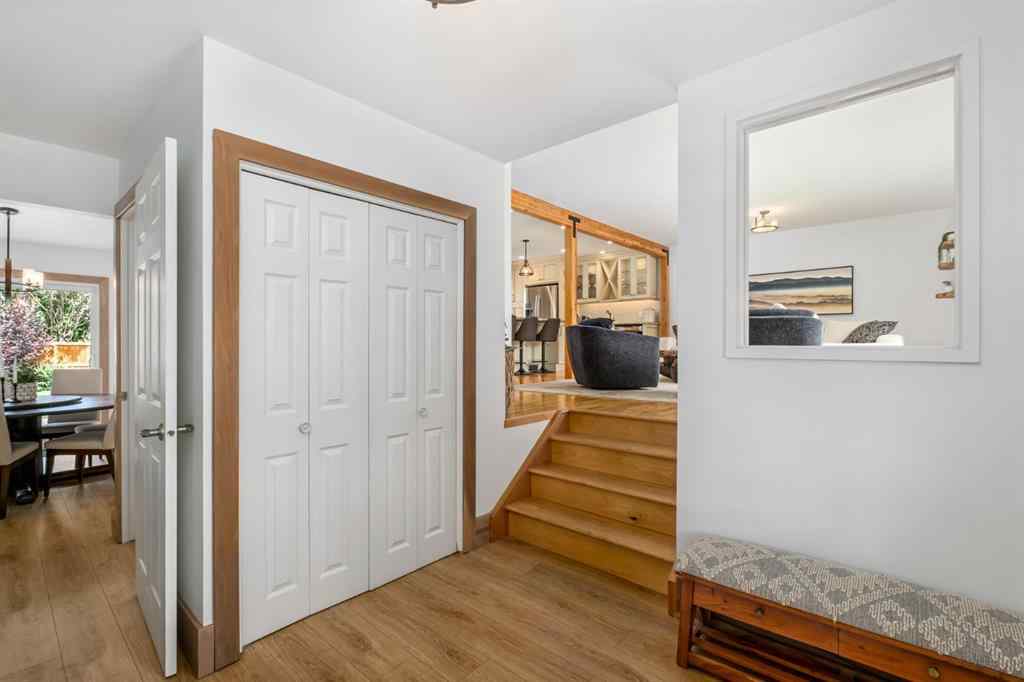 MLS® A2247880 - 5104 Vallance Crescent NW in Varsity Calgary, Residential