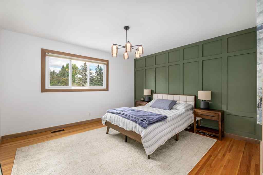 MLS® A2247880 - 5104 Vallance Crescent NW in Varsity Calgary, Residential