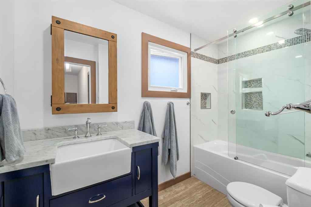 MLS® A2247880 - 5104 Vallance Crescent NW in Varsity Calgary, Residential