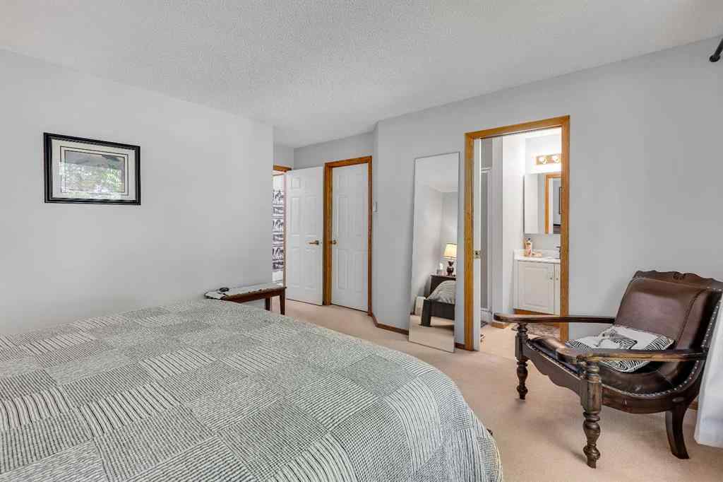 MLS® A2247887 - 812 Diamond Court SE in Diamond Cove Calgary, Residential