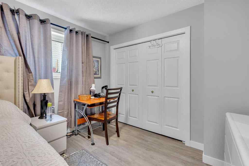 MLS® A2247887 - 812 Diamond Court SE in Diamond Cove Calgary, Residential