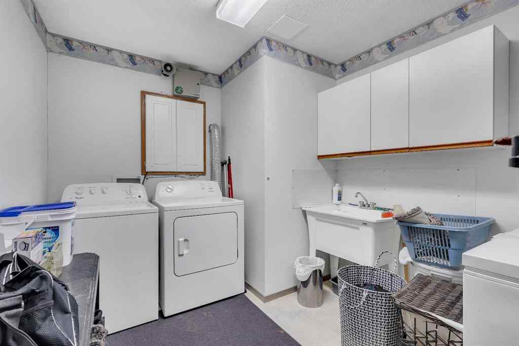 MLS® A2247887 - 812 Diamond Court SE in Diamond Cove Calgary, Residential
